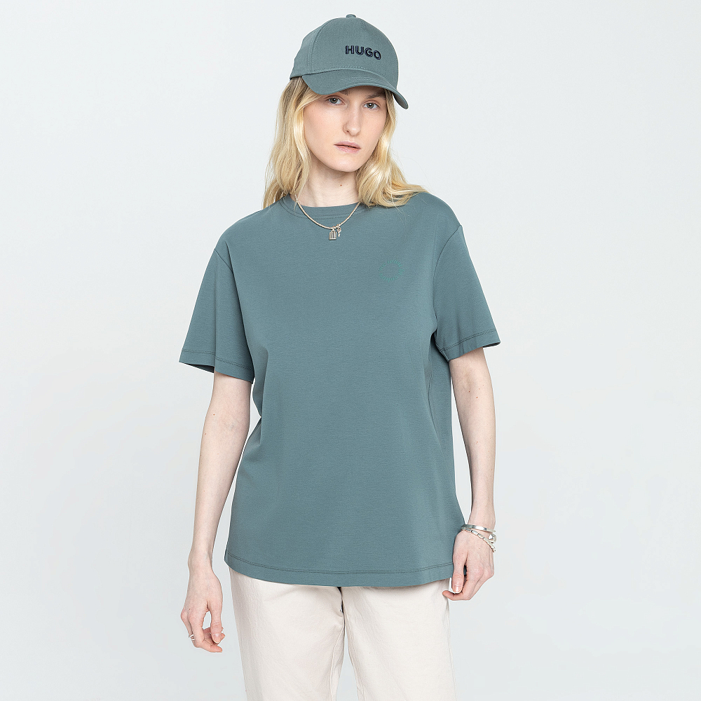 Купить STREETBEAT Женская футболка Street Beat Simple Tee за 3 999 рублей в Москве и с доставкой по России