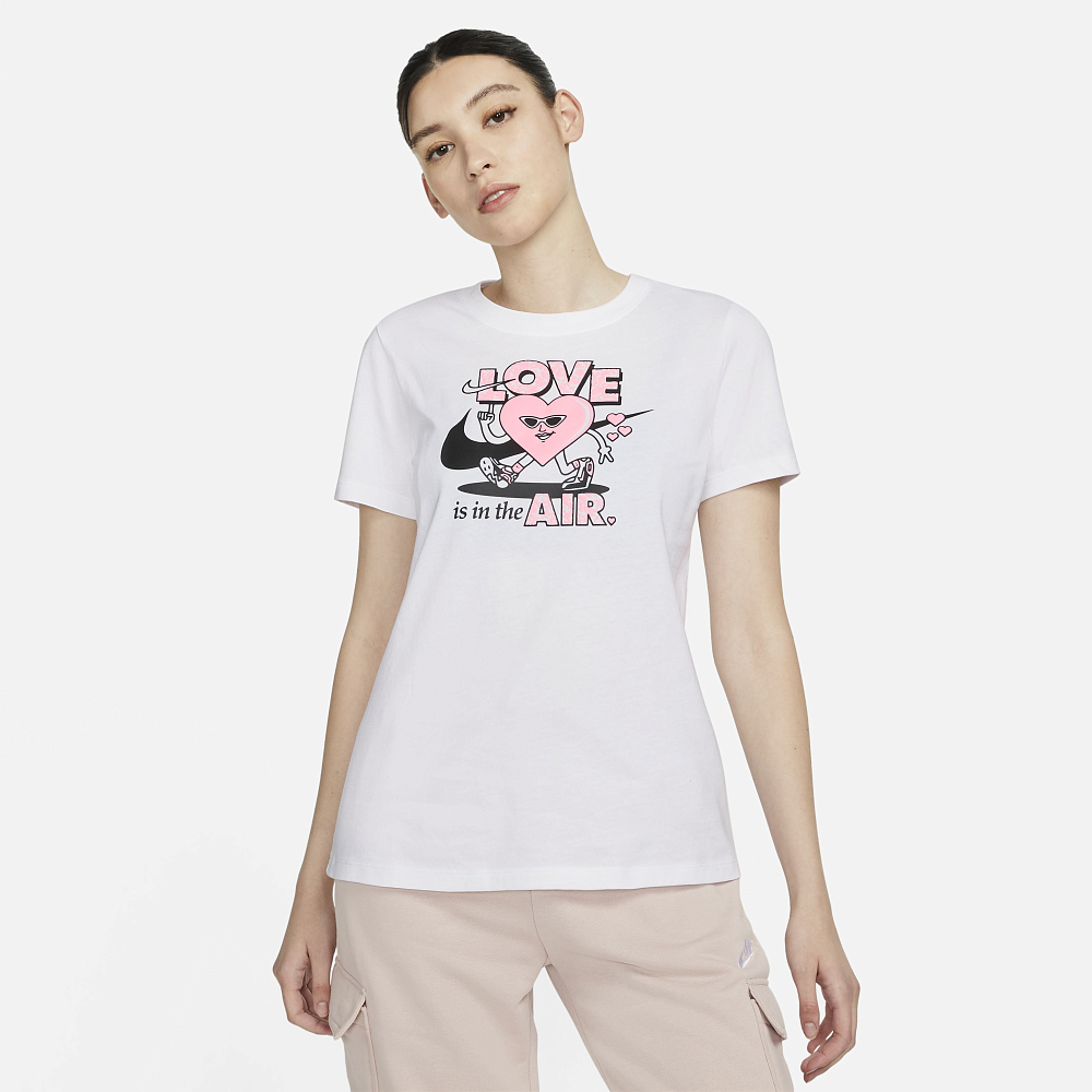 Купить NIKE Женская футболка V-Day Tee за 1 699 рублей в Москве и с доставкой по России