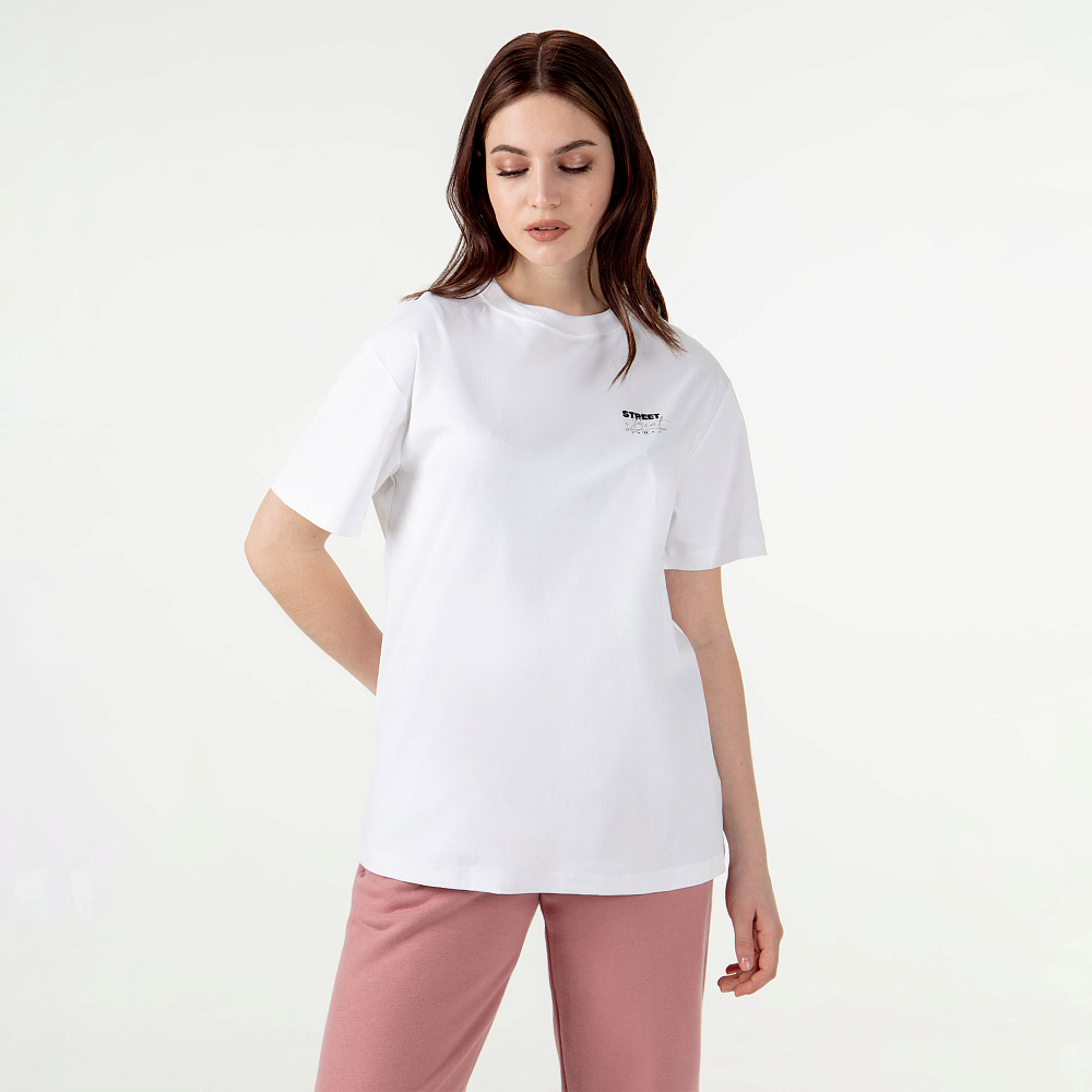 Купить STREETBEAT Женская футболка Street Beat Basic Tee Find Your Color за 2 299 рублей в Москве и с доставкой по России