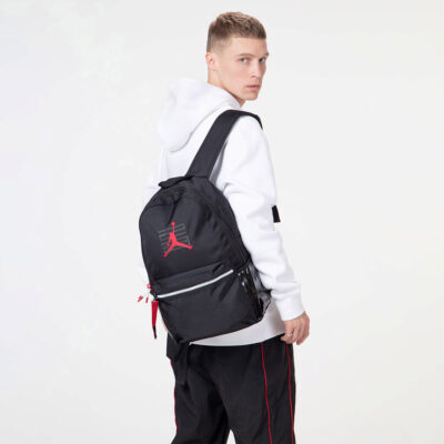 Купить Рюкзак Retro 11 Backpack за 7 999 рублей с доставкой по России