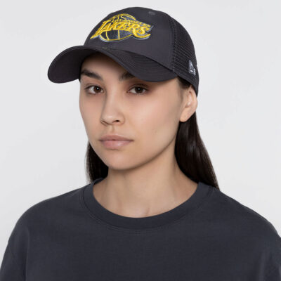 Купить Кепка LA Lakers Home Field Grey 9FORTY Trucker Cap за 4 499 рублей с доставкой по России