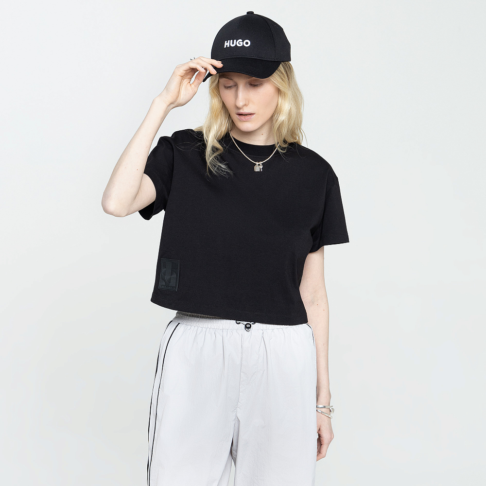 Купить STREETBEAT Женская футболка Street Beat Crop Tee за 3 999 рублей в Москве и с доставкой по России