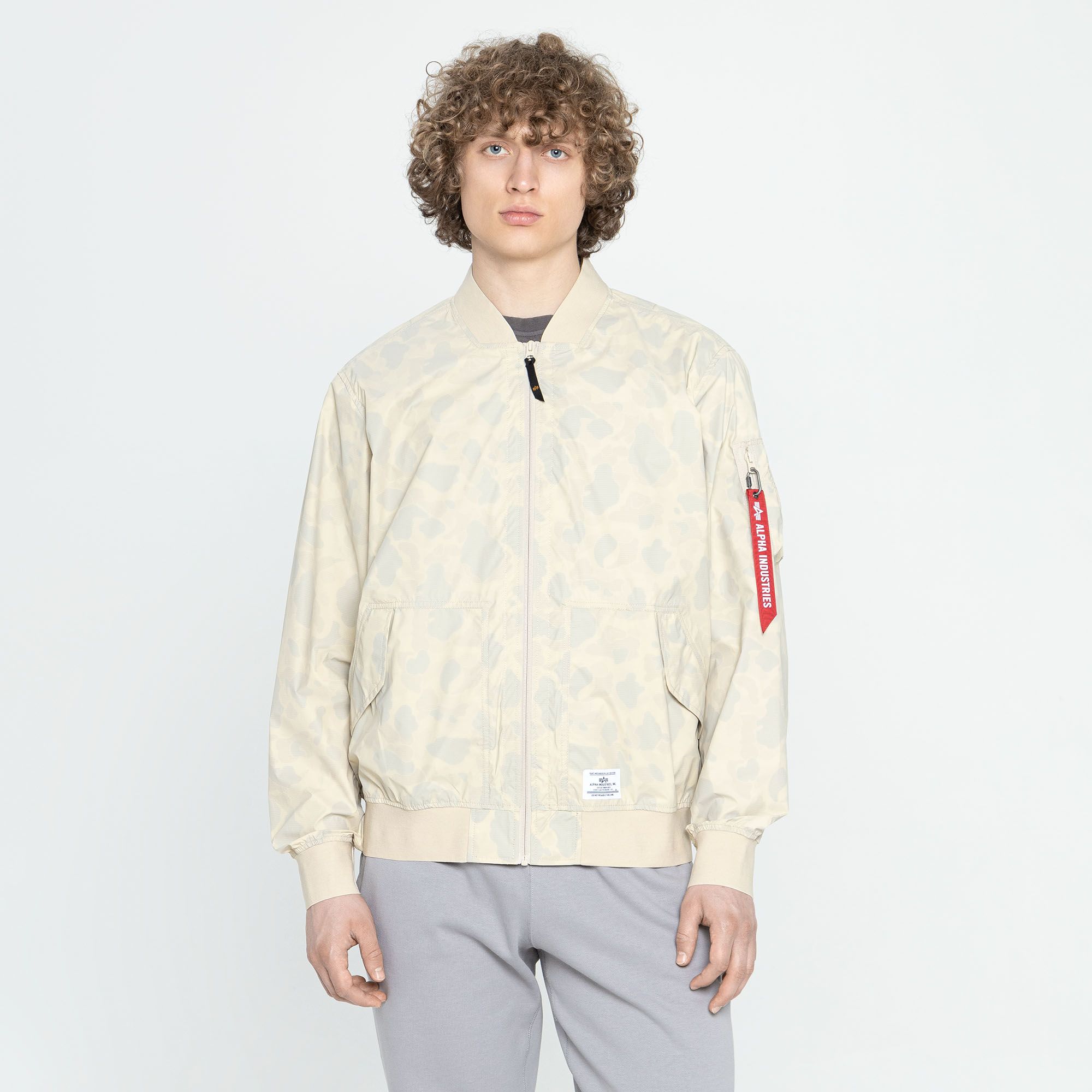 Купить Alpha Industries Мужской бомбер L-2B Packaway Flight за 12 899 рублей в Москве и с доставкой по России