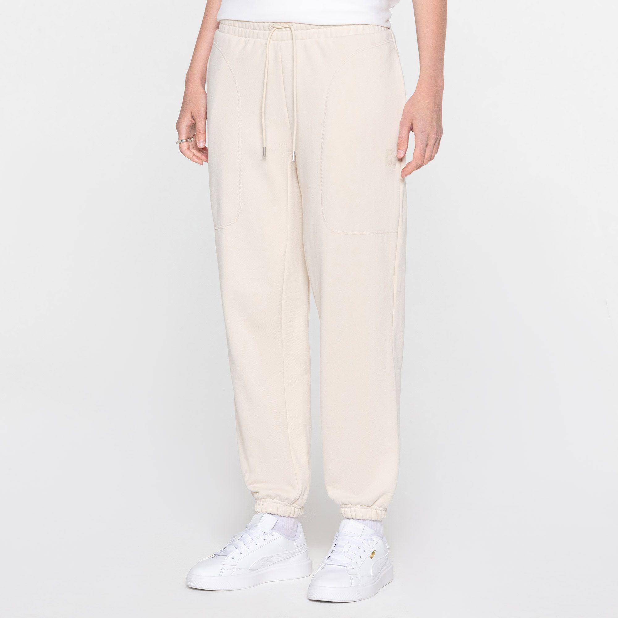 Купить PUMA Женские брюки Infuse Relaxed Sweatpants за 6 599 рублей в Москве и с доставкой по России