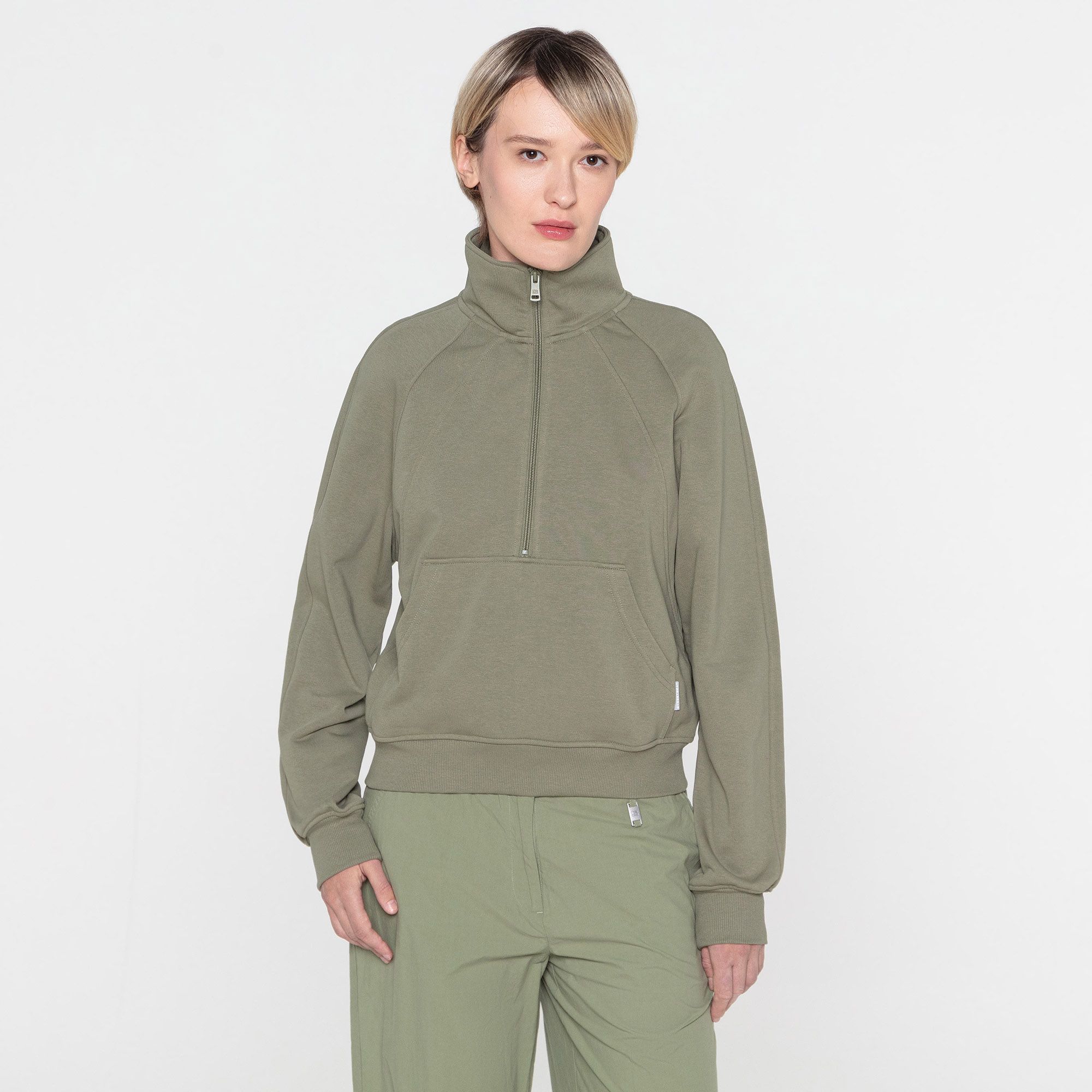 Купить STREETBEAT Женская толстовка STREETBEAT Half Zip Reglan Crew French Terry за 5 199 рублей в Москве и с доставкой по России