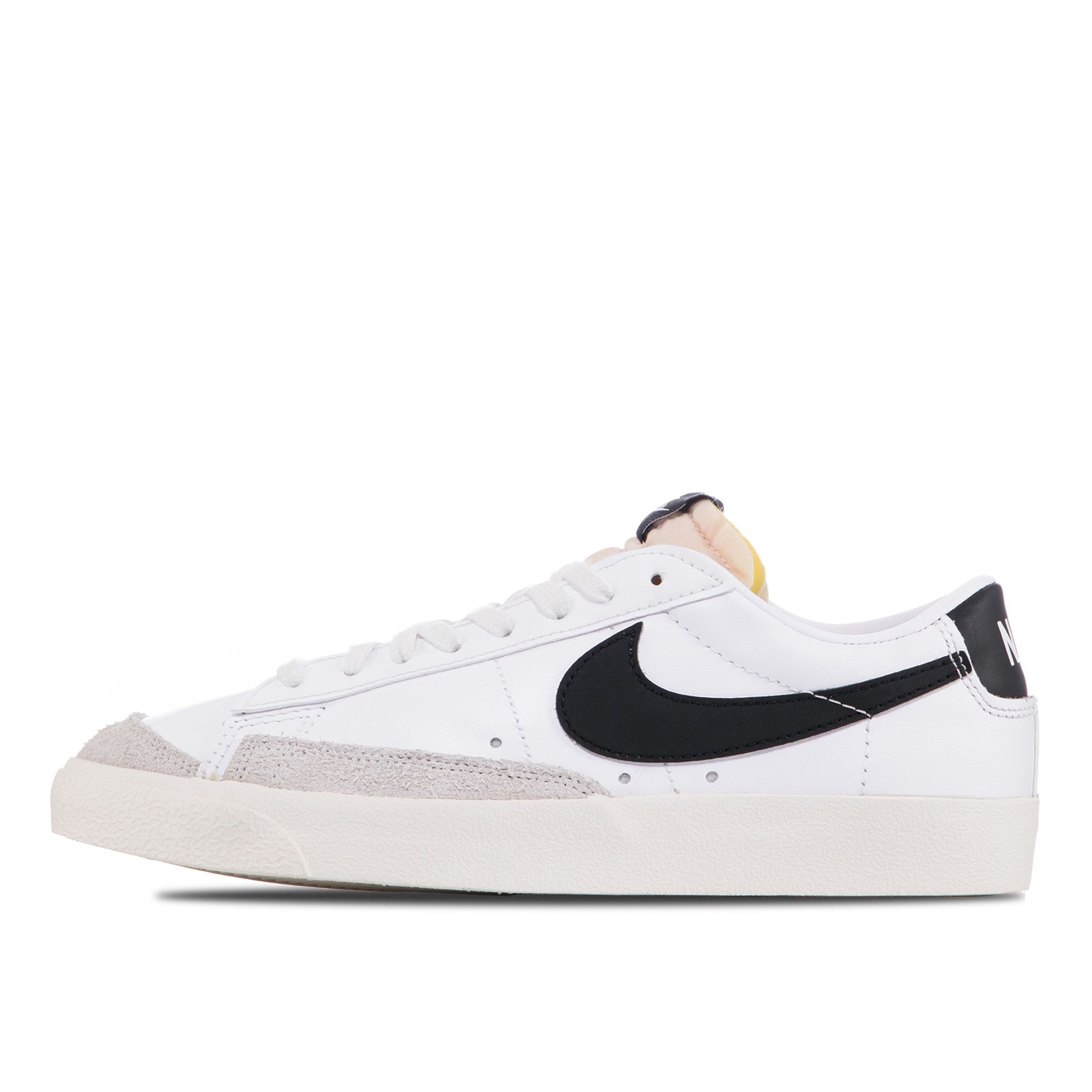 Купить NIKE Женские кроссовки Nike Blazer Low ’77 за 11 899 рублей в Москве и с доставкой по России