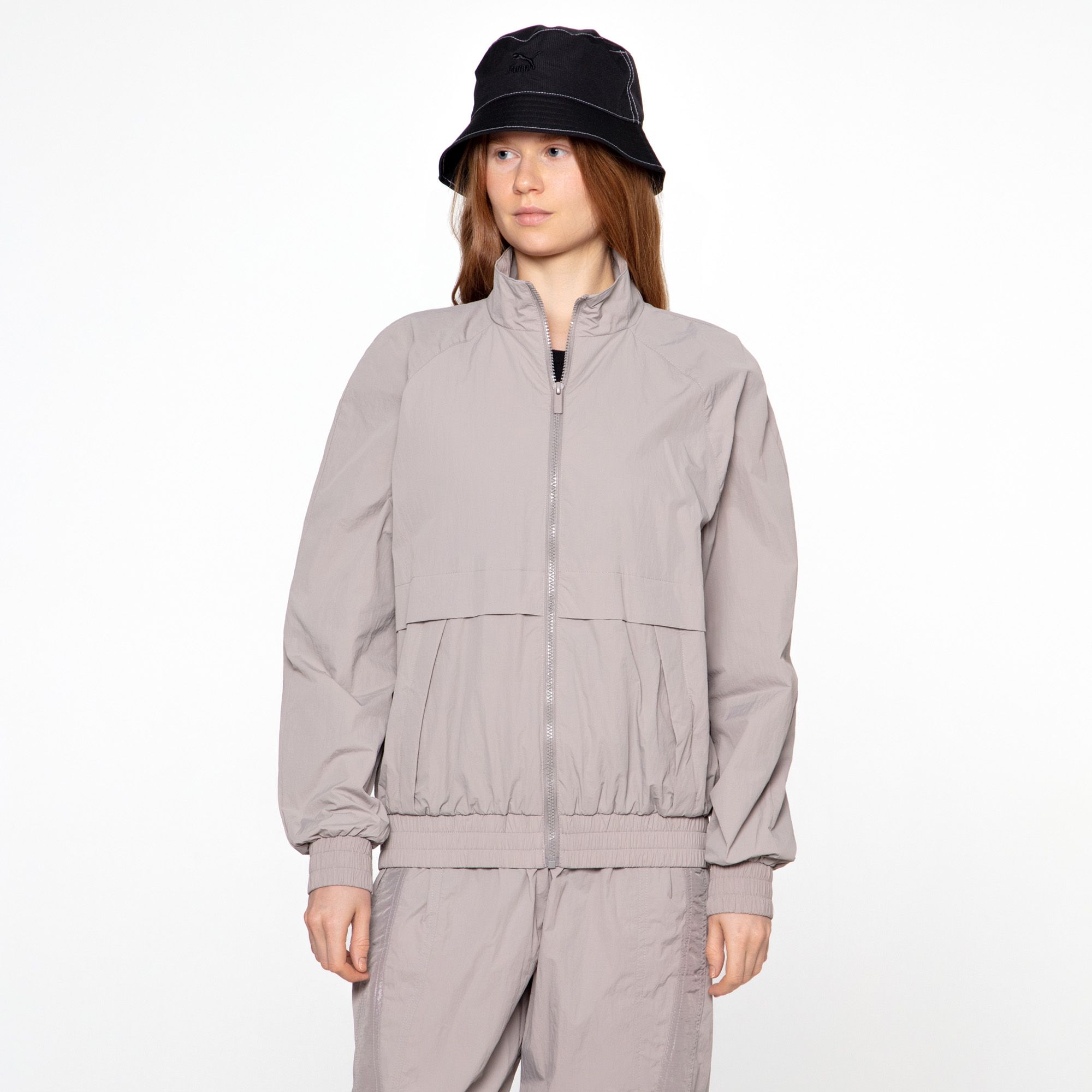 Купить STREETBEAT Женская олимпийка Streetbeat Nylon Jacket за 3 699 рублей в Москве и с доставкой по России