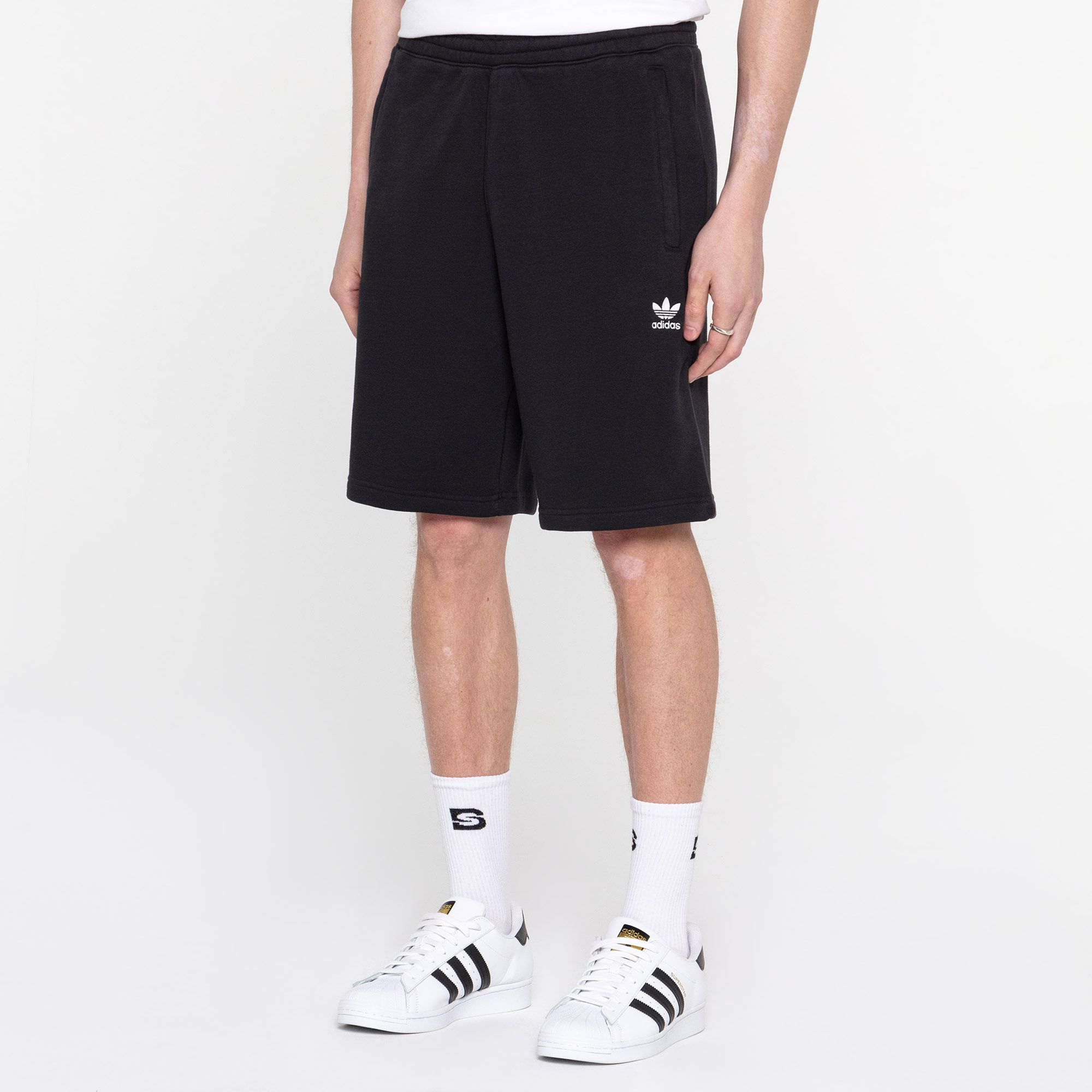 Купить ADIDAS Шорты ESSENTIAL SHORT за 4 999 рублей в Москве и с доставкой по России