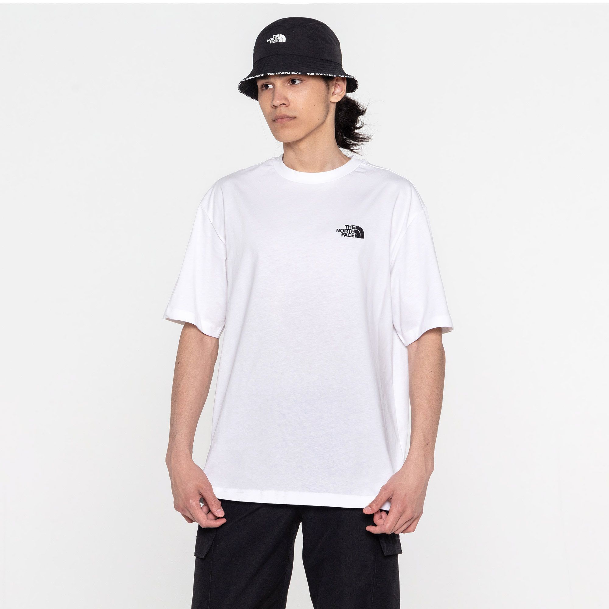 Купить The North Face Мужская футболка Essentials Oversize Tee за 4 799 рублей в Москве и с доставкой по России