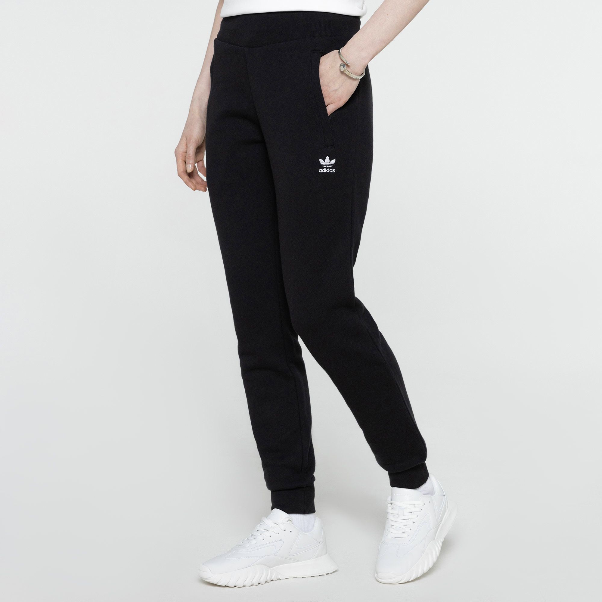 Купить ADIDAS Женские брюки Track Pant за 4 999 рублей в Москве и с доставкой по России