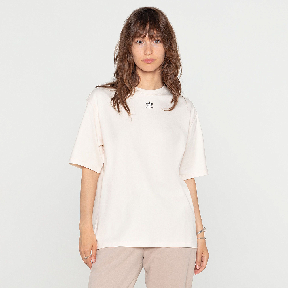 Купить ADIDAS Женская футболка Adicolor Essentials T-Shirt за 3 599 рублей в Москве и с доставкой по России